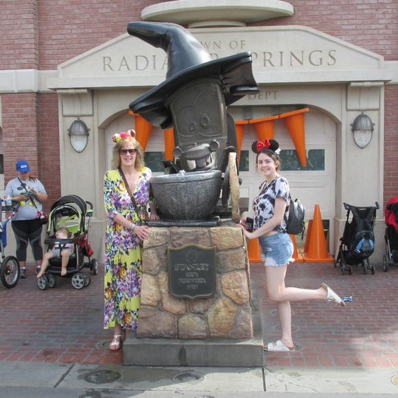 Meet your Posher, Sheree - Picture 1 of 9